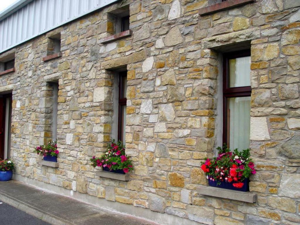 The Bluestack Centre Hostel Donegal Town Buitenkant foto